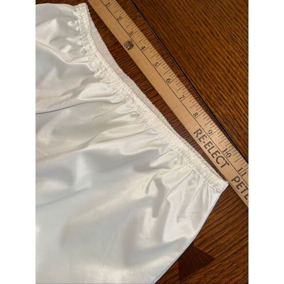 Vintage Vanity Fair White Nylon Half Slip Skirt – Embroidered Hem, Side Slit, Si - Picture 9 of 16